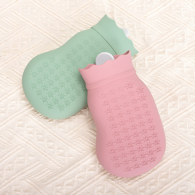 Goede prijs. 500 ml lekkagevrije rubberen warmbottel met zachte deksel voor het opwarmen van het menstruele bed online