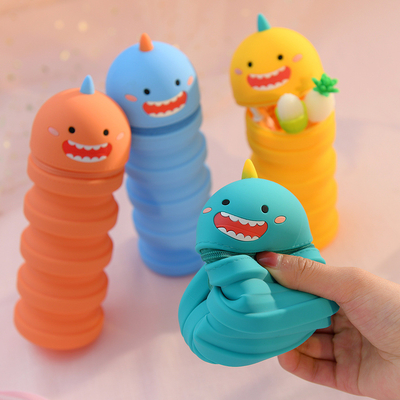 Goede prijs. Silikon opneembare potloodkoffer Cartoon Kawaii Uitbreidbare stand Scholenpapierbox Scholenbenodigdheden Kerstcadeautjes online