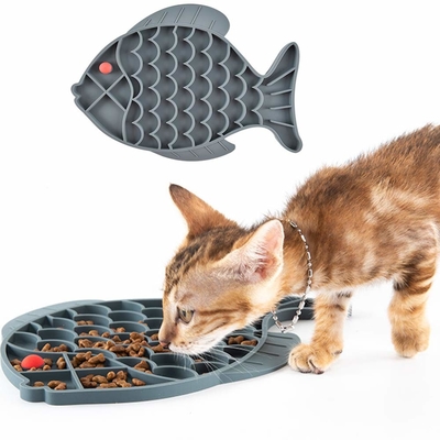 Goede prijs. Cat Puzzle Feeder Fish Shape Silicone Lip Treat Mat voor gezond eten en likken online