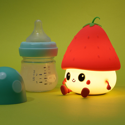 Nachtlicht voor kinderen schattig siliconen kinderkamer aardbeien lamp voor baby en peuter kawaii bedtijdlamp voor kinderkamer